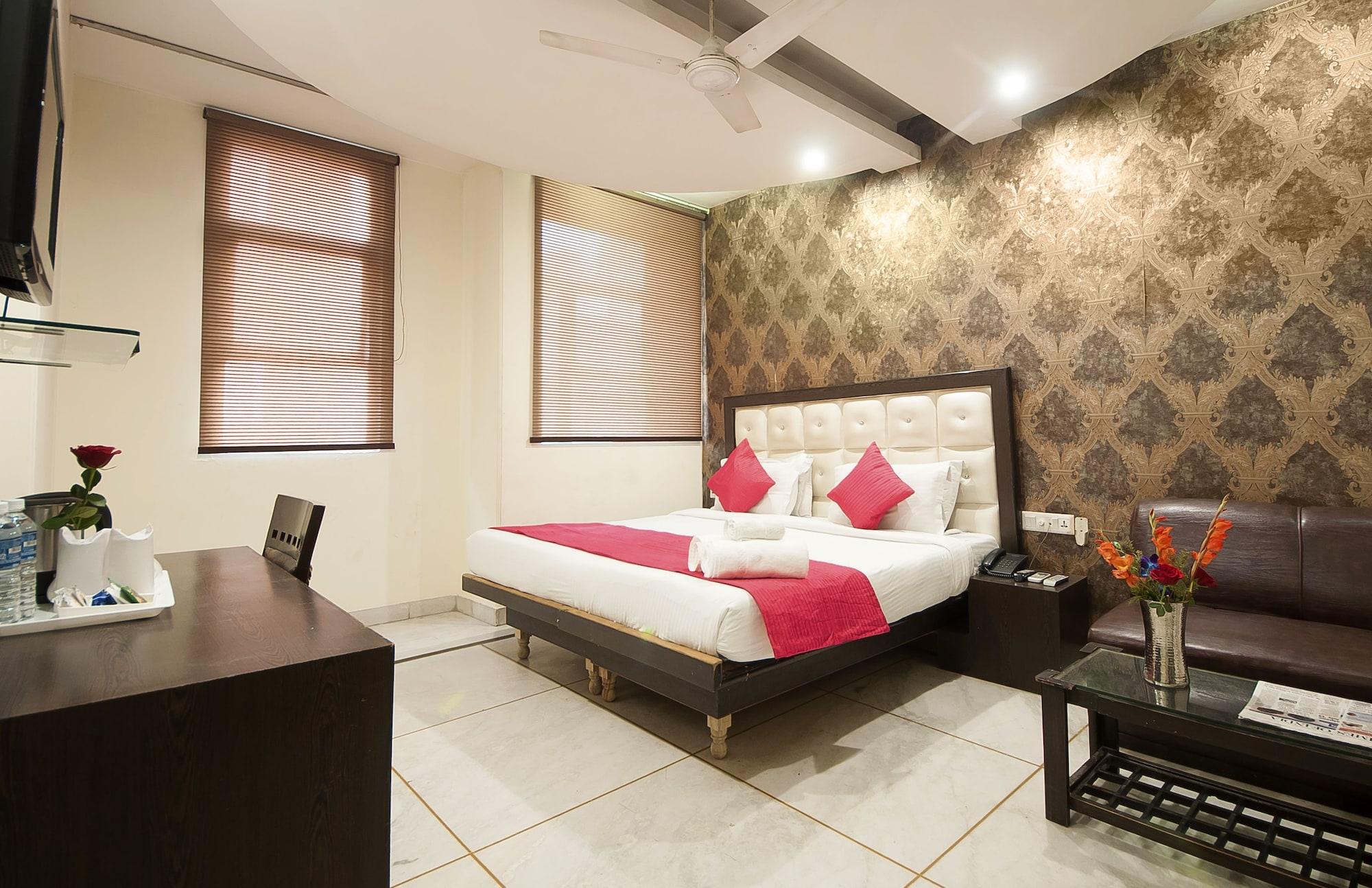 Hotel Apra Inn New Delhi Exterior photo
