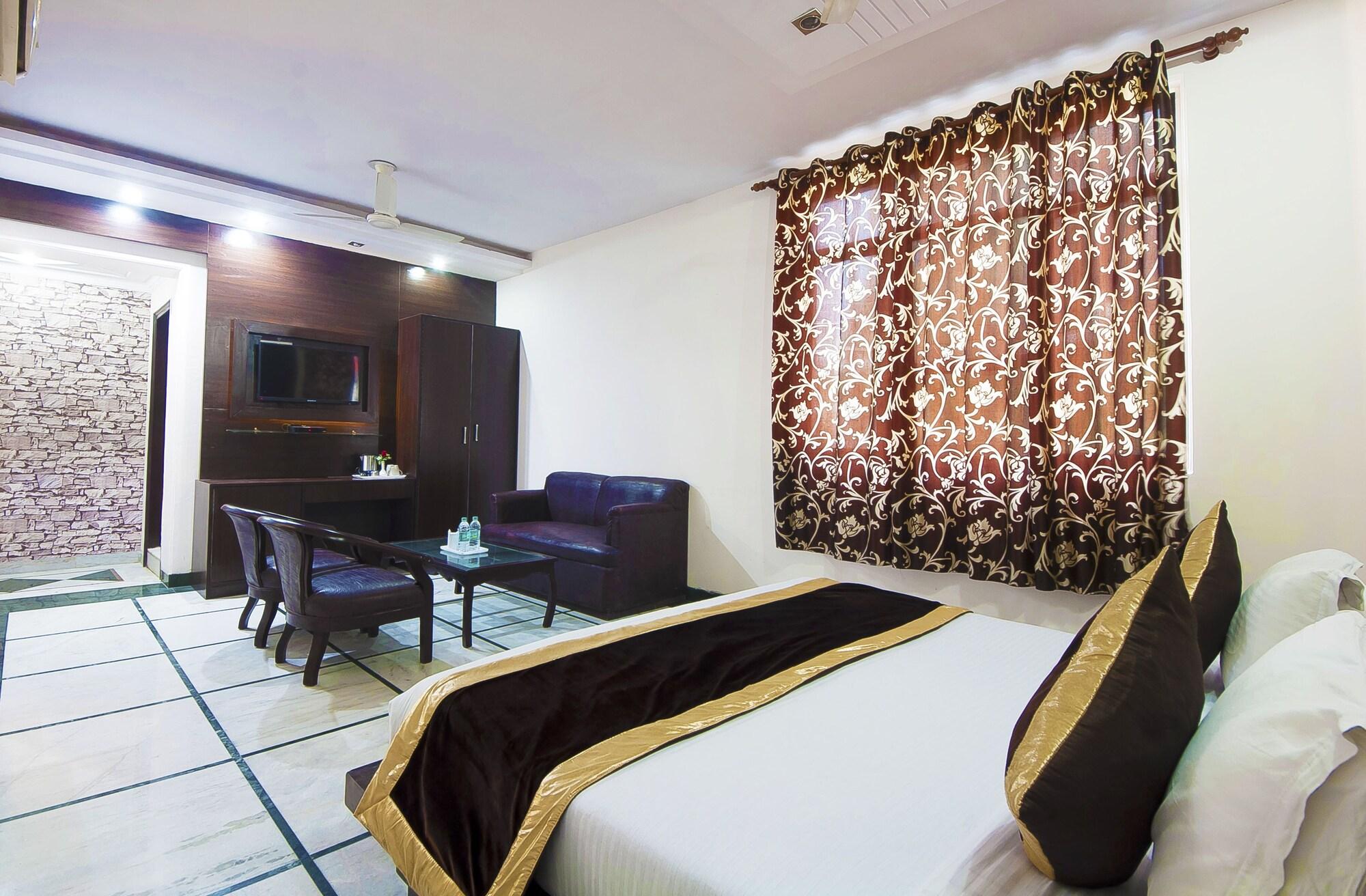 Hotel Apra Inn New Delhi Exterior photo