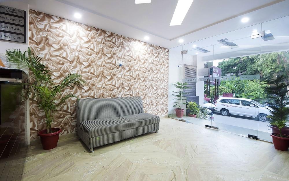 Hotel Apra Inn New Delhi Exterior photo