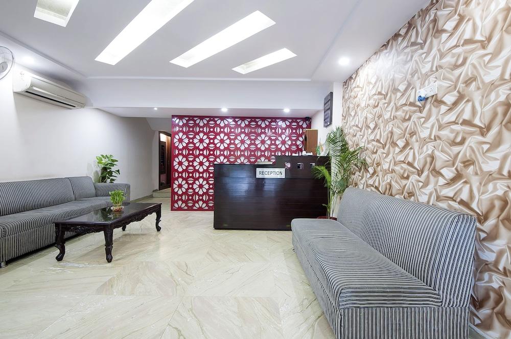 Hotel Apra Inn New Delhi Exterior photo