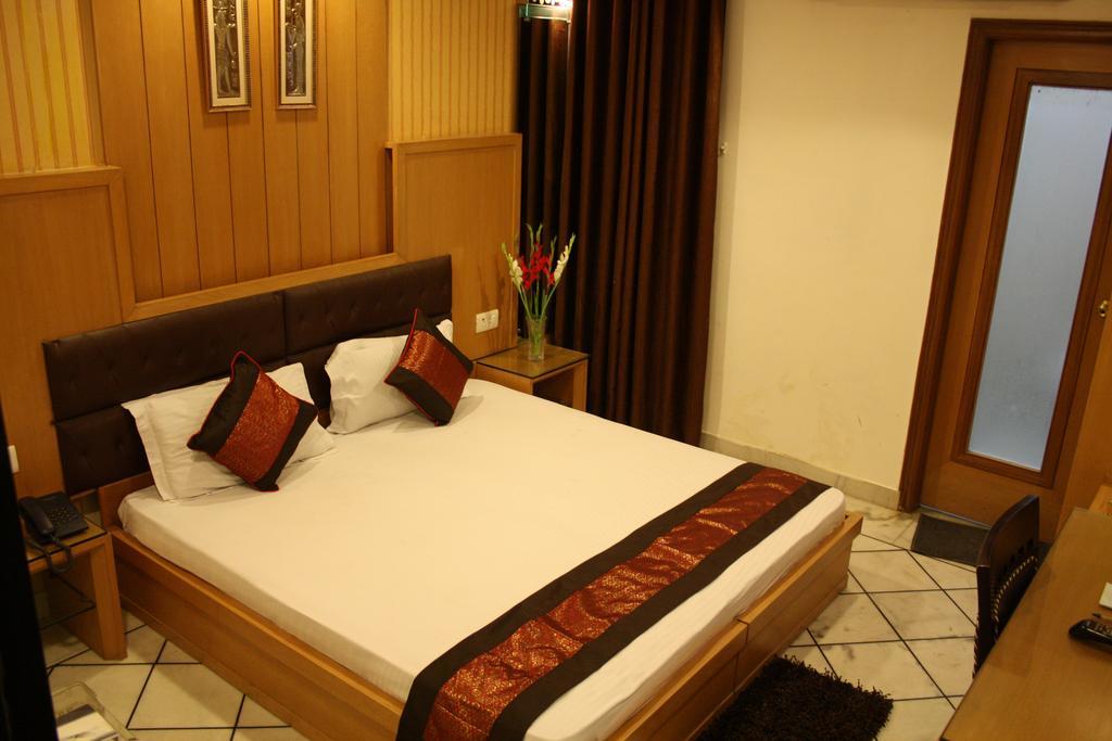 Hotel Apra Inn New Delhi Room photo