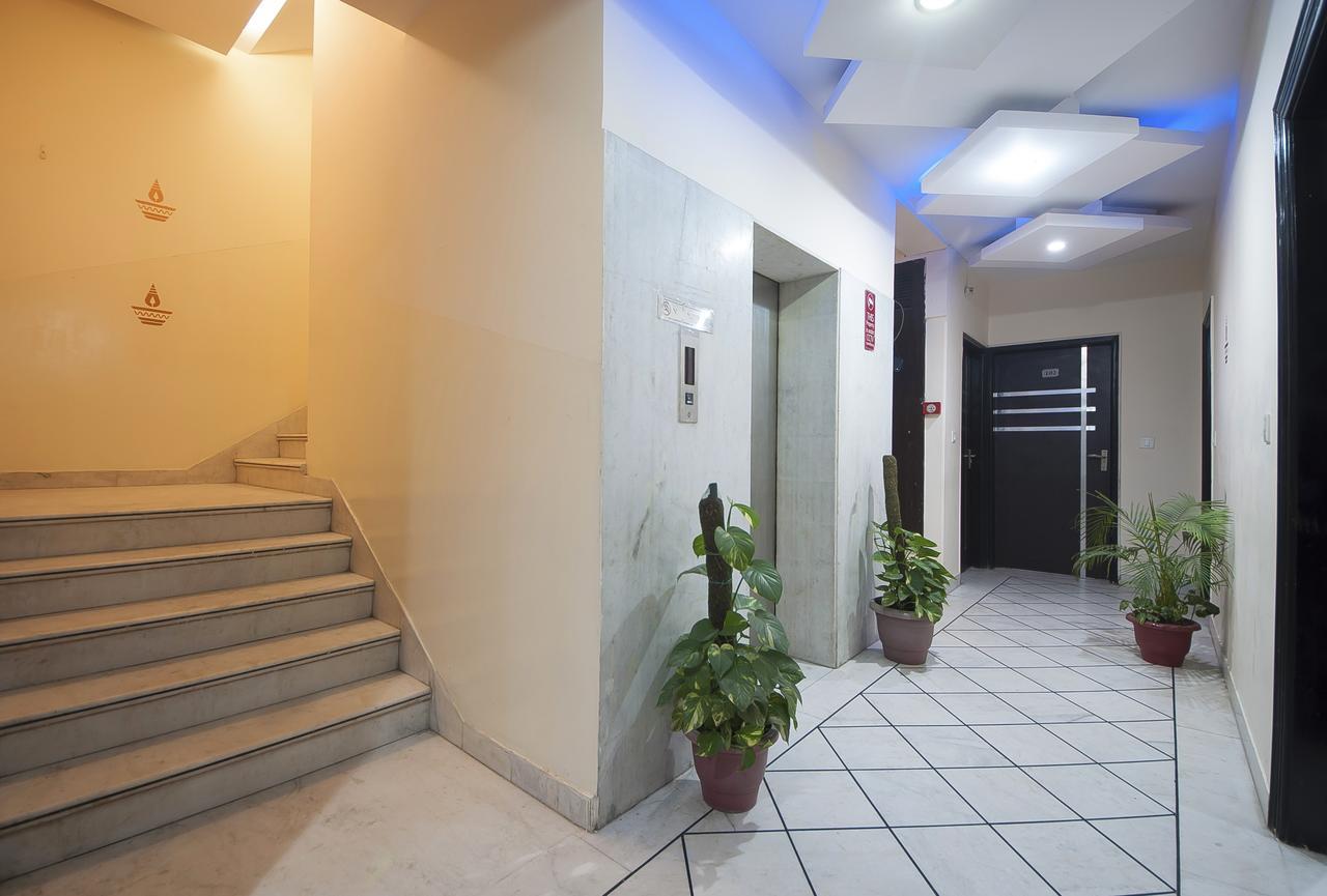 Hotel Apra Inn New Delhi Exterior photo